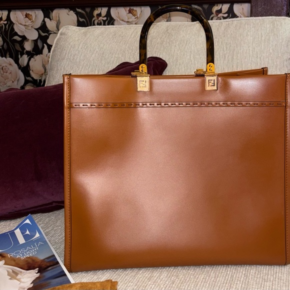 Fendi Sunshine Medium Tote Brown Leather Roma Logo Authentic - Picture 3 of 14